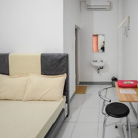 Shekinah Homestay & Cafe Waikabubak Mitra Reddoorz Kültér fotó